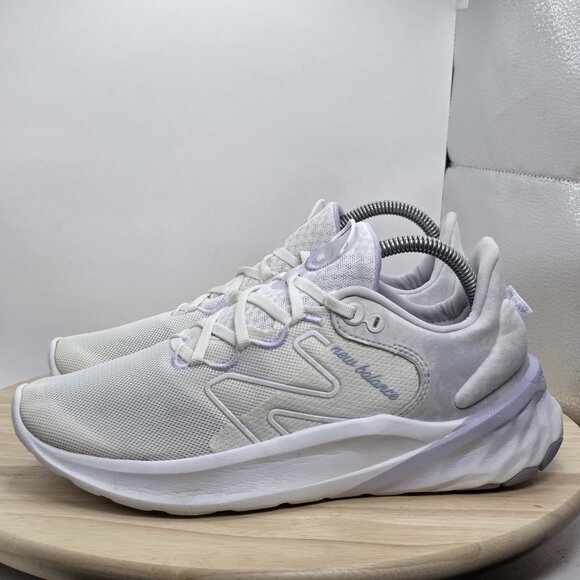 New Balance Fresh Foam Roav V2 Sneakers Womens Size 9.5 Shoes White/Purple - Picture 1 of 9